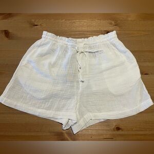 New Universal Thread: White pajamas  shorts size S